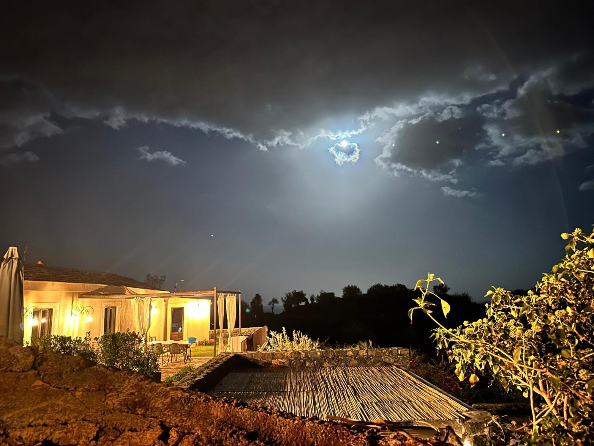 La Cantina Villa Di Campagna Ачиреале Экстерьер фото